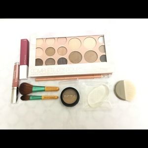 Makeup’s Complete Contours